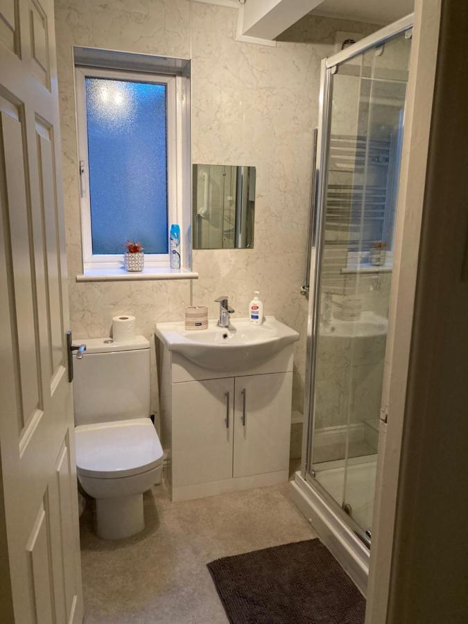 Modern 2 Bedroom Ground Floor Apartment With Parking Ripon City Centre Exterior photo